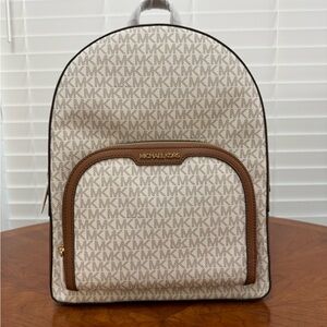 Michael Kors LG backpack